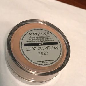 Mary Kay Mineral Powder Foundation in Beige 2